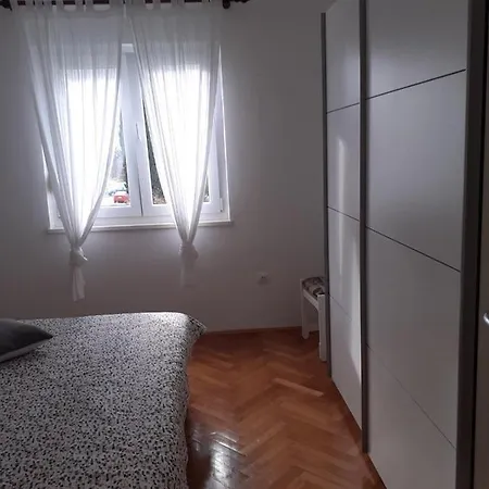 S Pogledom Na - Nada Apartament *