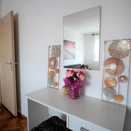 S Pogledom Na - Nada