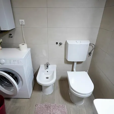S Pogledom Na - Nada Apartament Pula