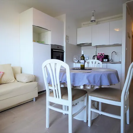 S Pogledom Na - Nada Apartment *