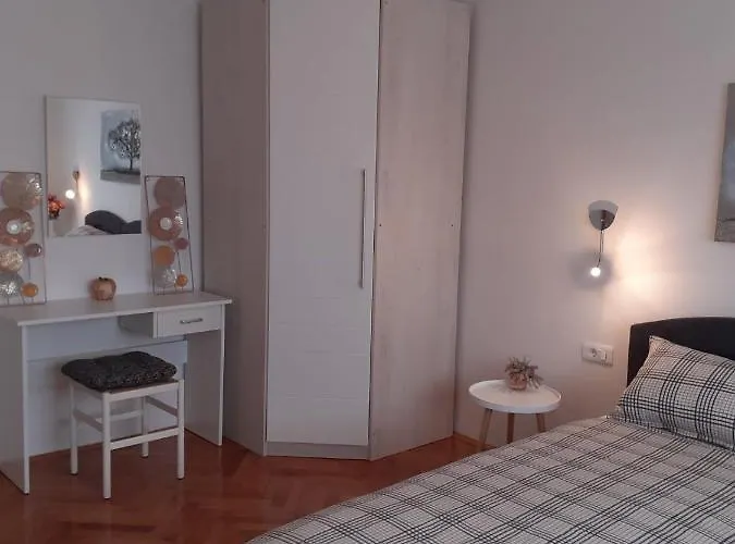 S Pogledom Na - Nada Apartment Pula