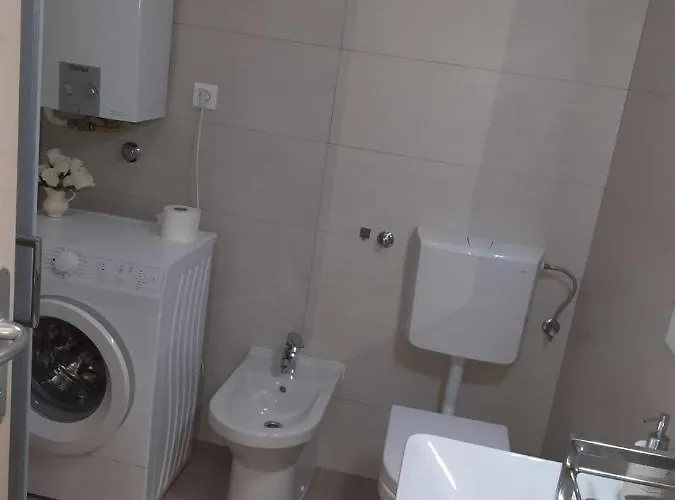 S Pogledom Na - Nada * Pula