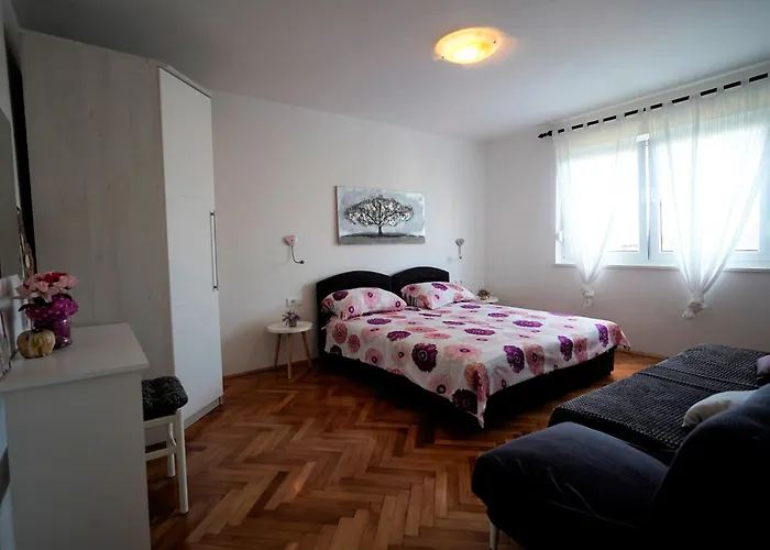 Apartment S Pogledom Na - Nada