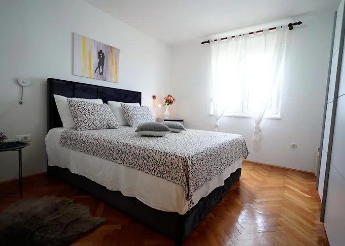 S Pogledom Na - Nada Apartment