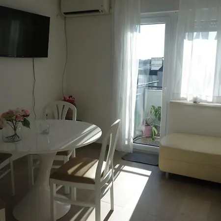 S Pogledom Na - Nada